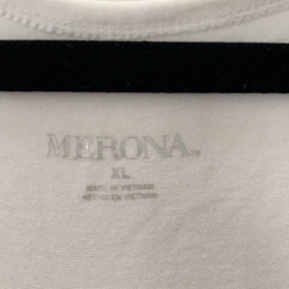 Great basic - Picture 2 of 4